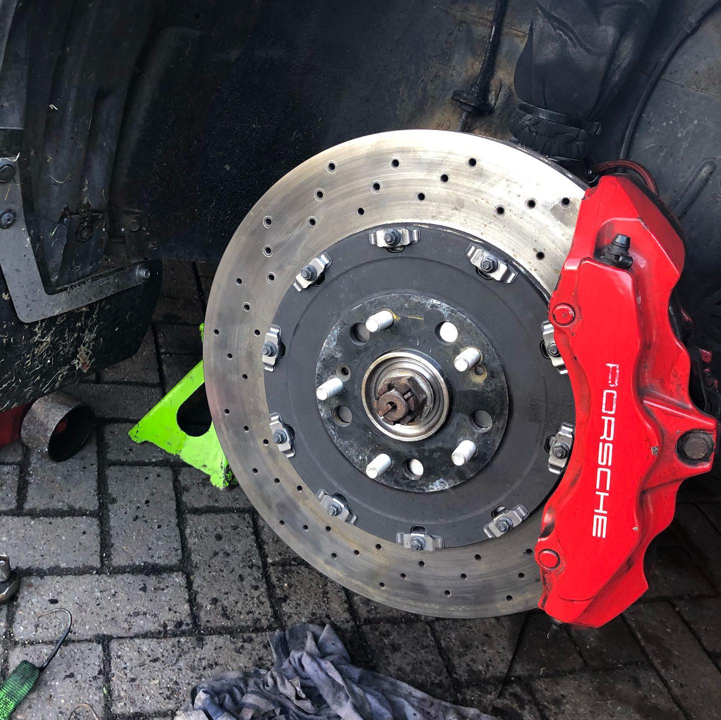 Rob's Auto Repairs workshop: car repair and servicing in South Birmingham (2)
