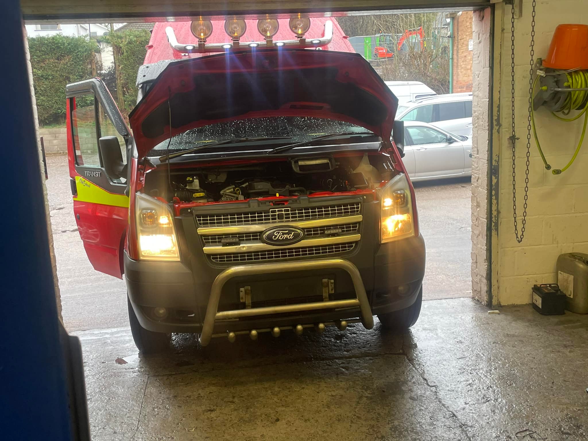 Rob's Auto Repairs workshop: car repair and servicing in South Birmingham (9)